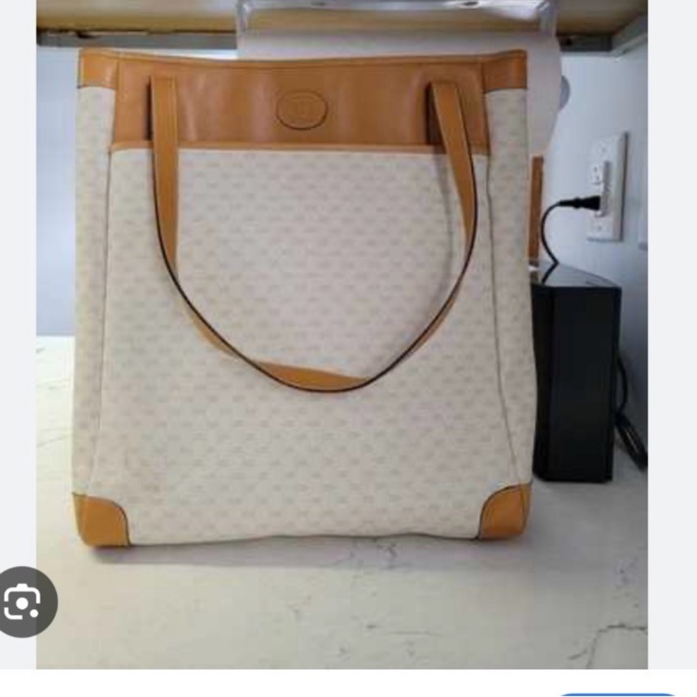 Authentic Gucci Elegant Tan and Cream Tote Bag